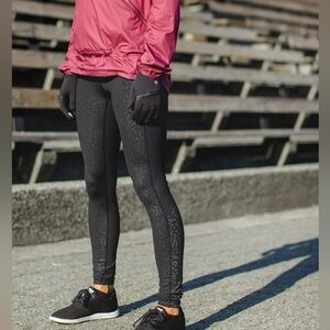 Lululemon Speed Tight II *Graphic
Petal Camo Embossed Black / Black size 6